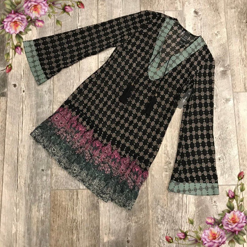 ‎MAKE AN OFFER ;) Sheer long sleeve blouse
